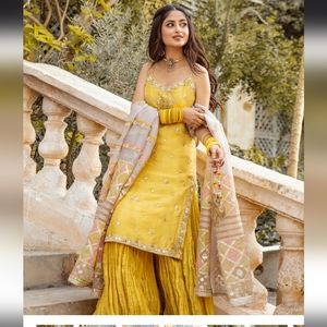 Shalwar kaameez